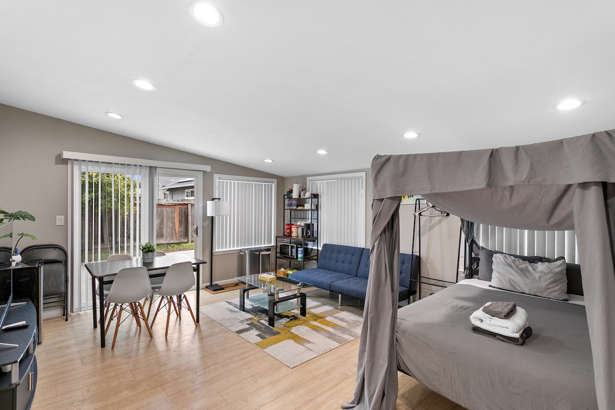 经过改造的3Q/1BA硅谷复式公寓-可供7人入住！
