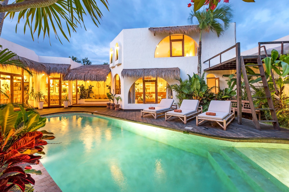 Stunning Chic 4BR Villa Umalas Next to Canggu