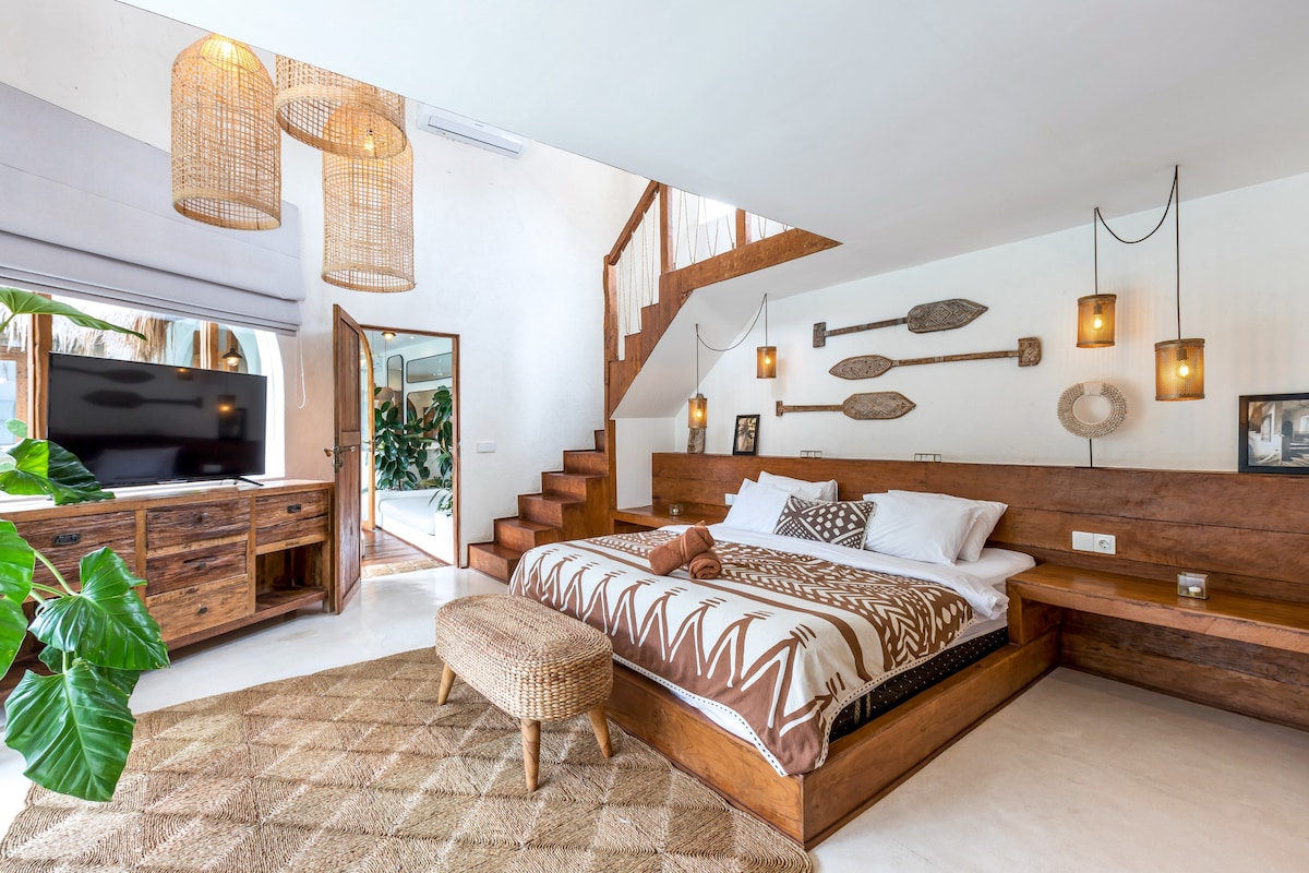 Stunning Chic 4BR Villa Umalas Next to Canggu