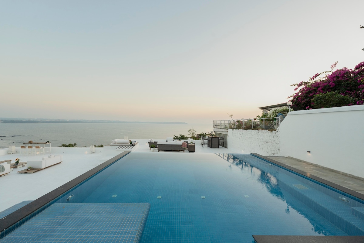 Staymaster Sea La Vie · Infinity Pool · Sea View