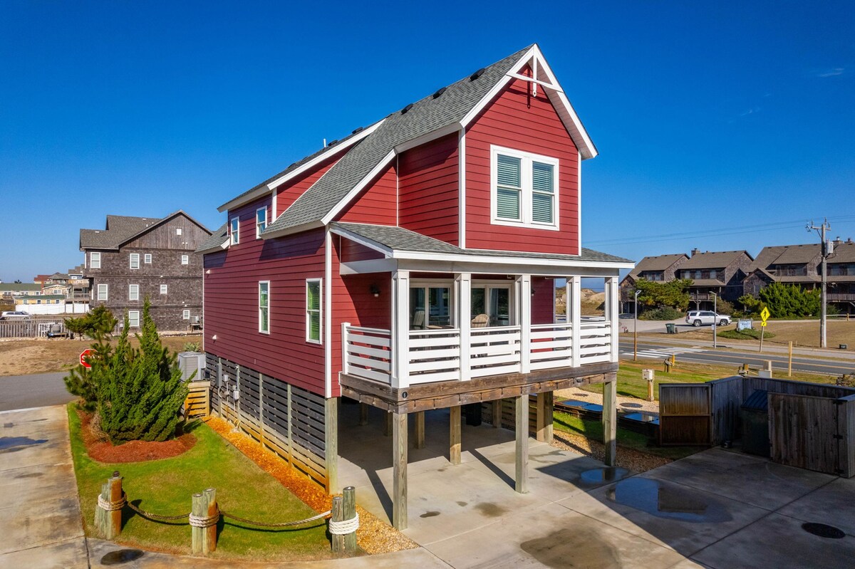 Cape Hatteras Cottage: Close to Beach, Hot Tub