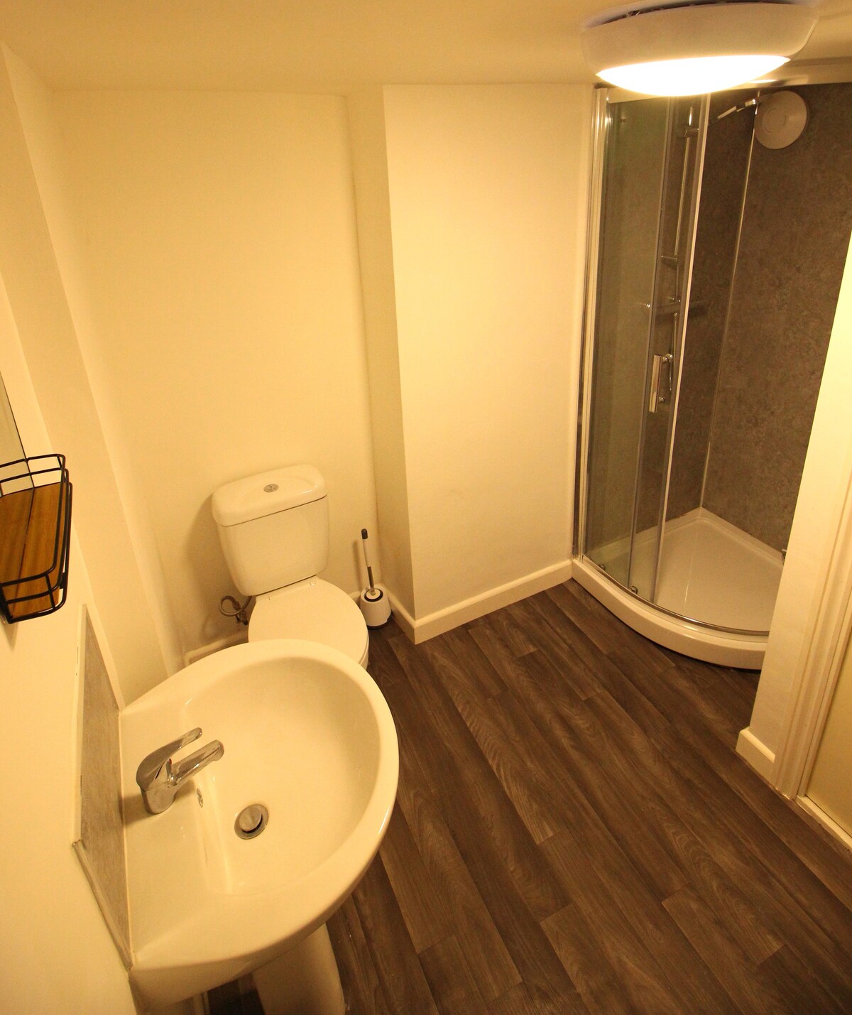 Convenience & Comfort: 1Bed Apt in Heywood