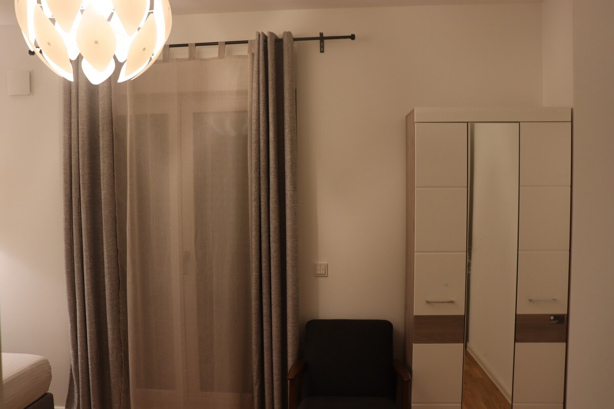 Cosy modern room with free parking near Berlin