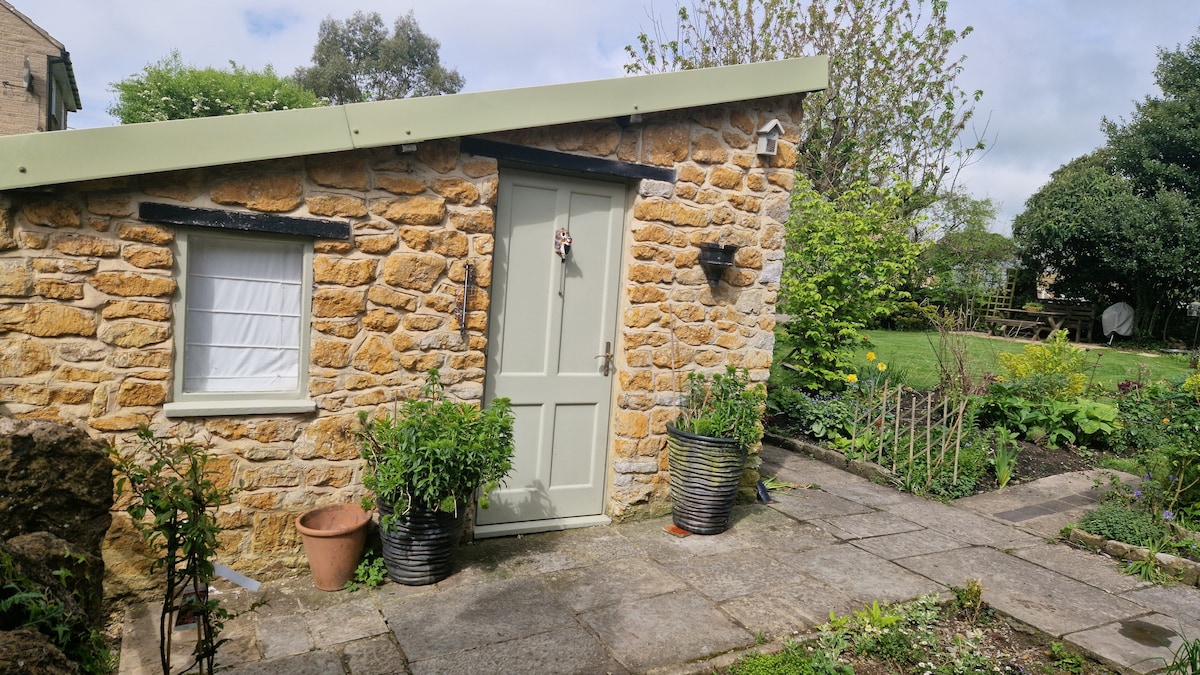 Cosy country annexe Castle Cary