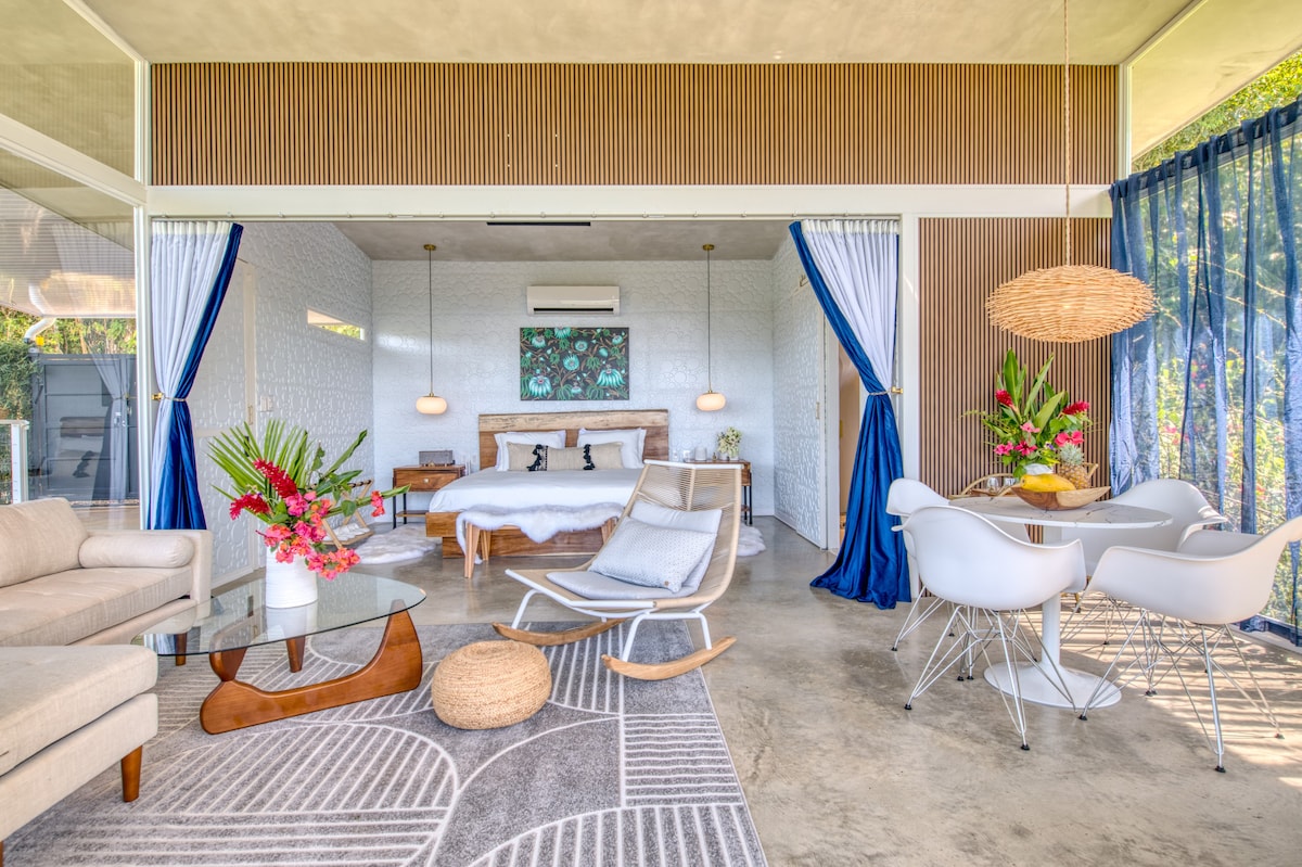 NEW! Mid-Century Luxury Casita Oceanview!