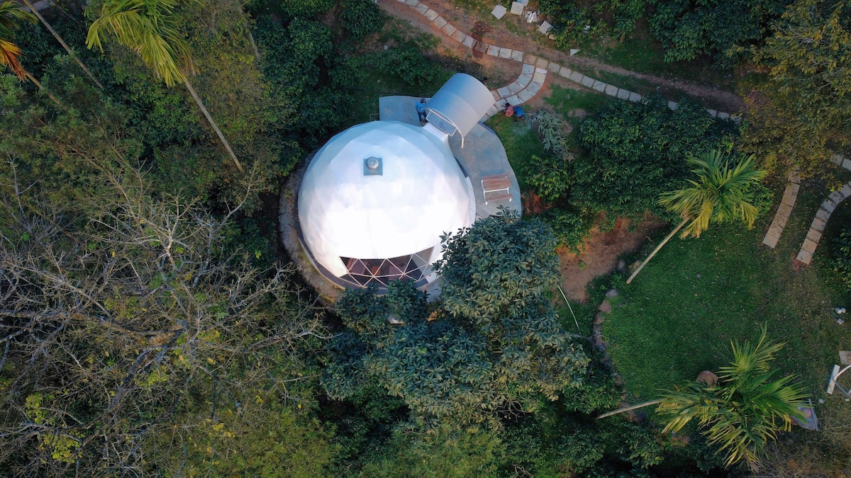 GeoLux - Lavish Dome Retreats.