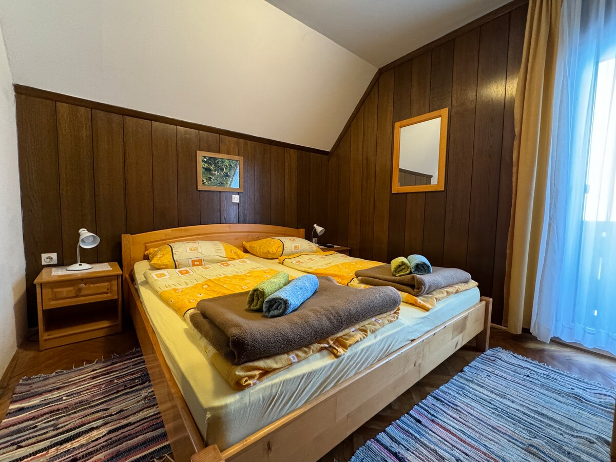 Pension Cerkovnik | Double room, balcony, Bohinj