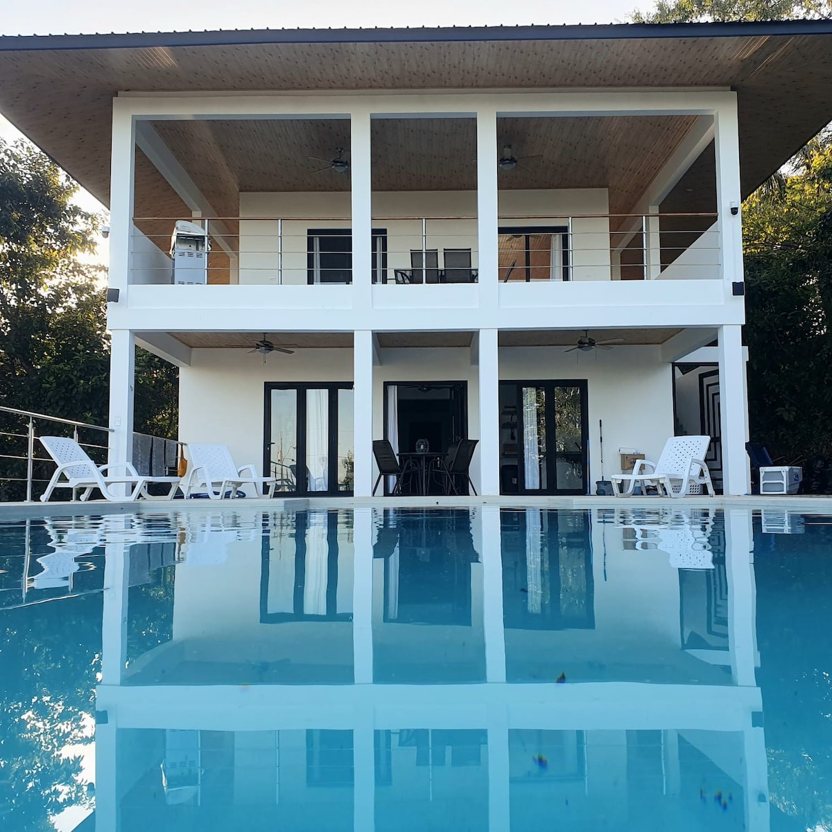 NEW! Spacious villa | Pool and amazing sea view