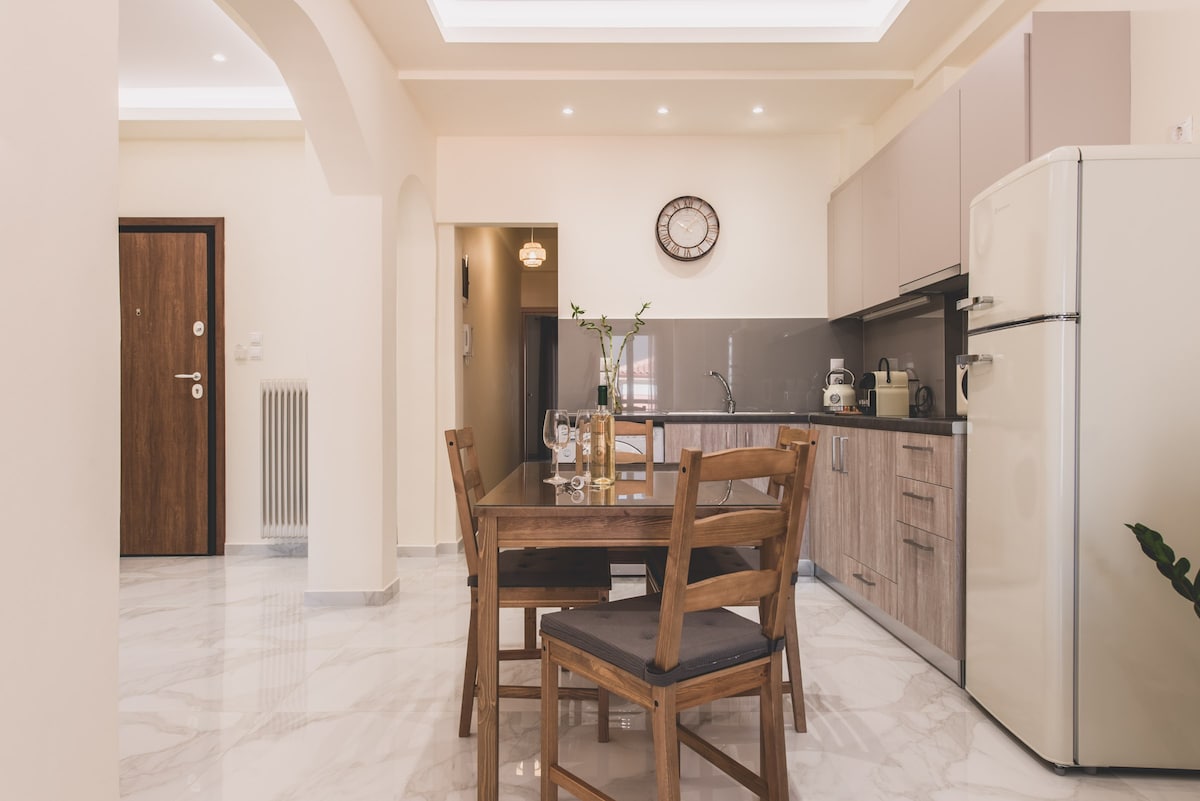 Luxury Flat in Historical Athens-Livingstone Opal