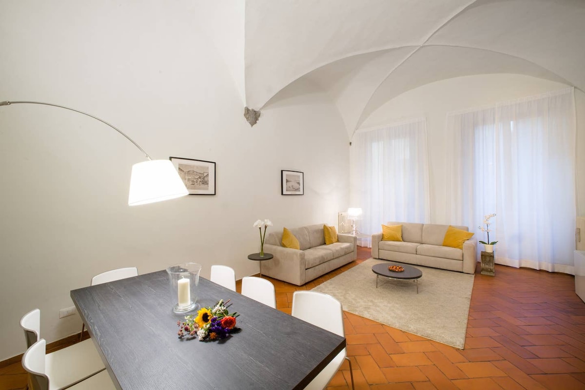 Apo TOT - Ponte Vecchio豪华4卧室家庭公寓