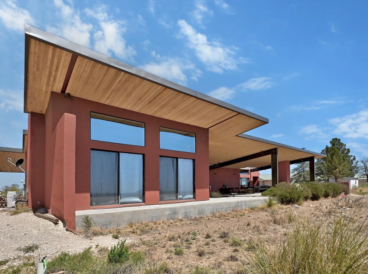 Villa de Cielo: High End Mountain View Design