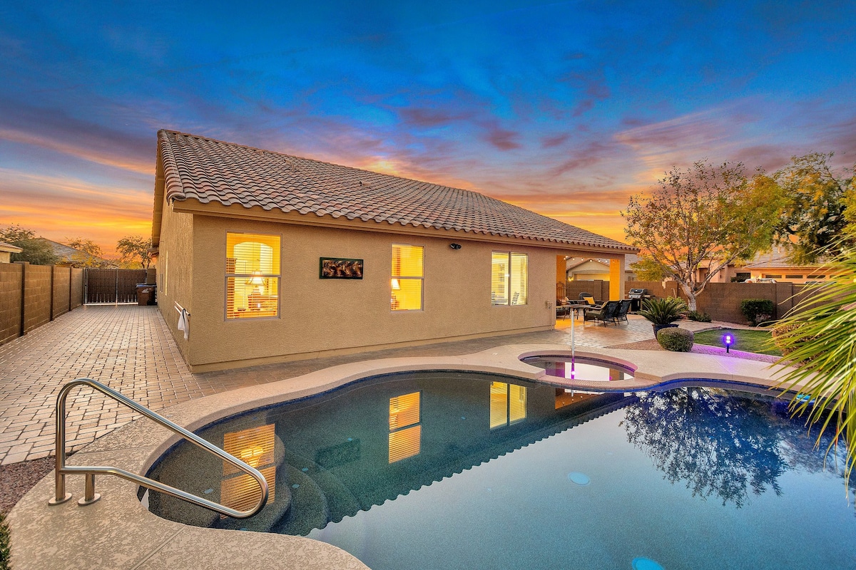 Desert Delight: Private Pool and Spa