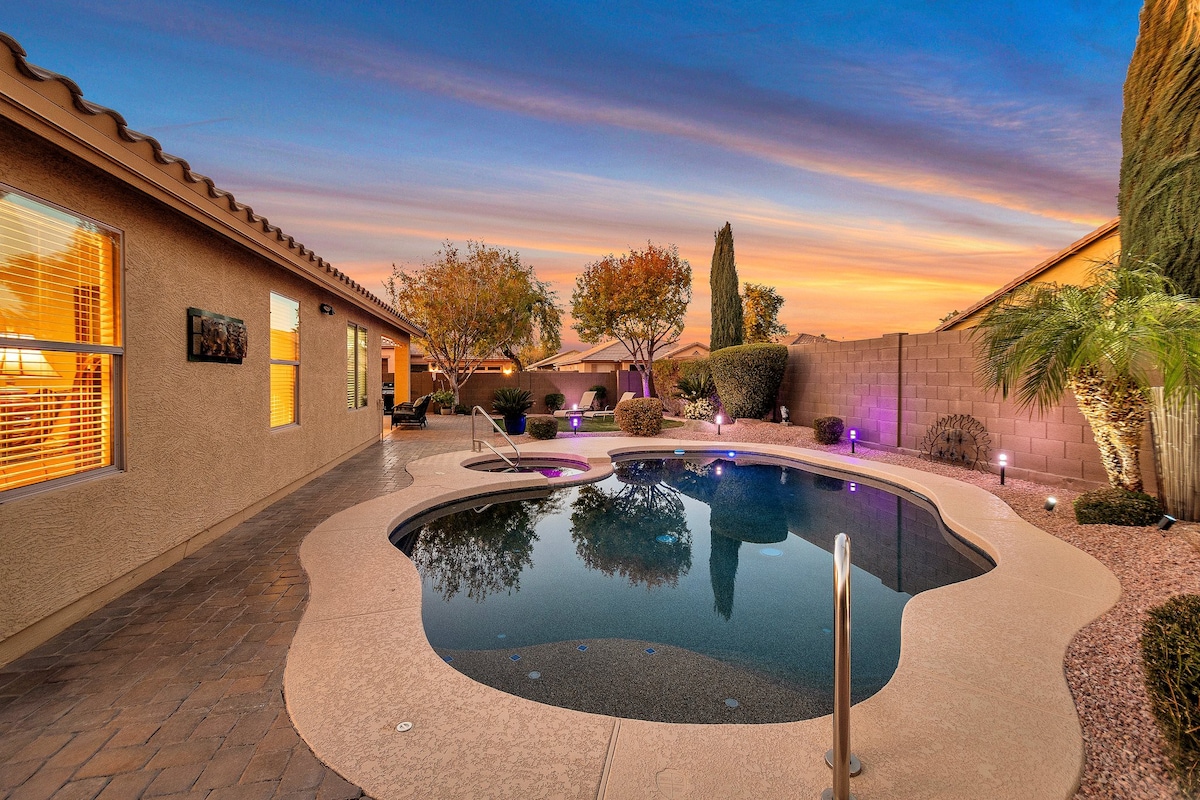 Desert Delight: Private Pool and Spa