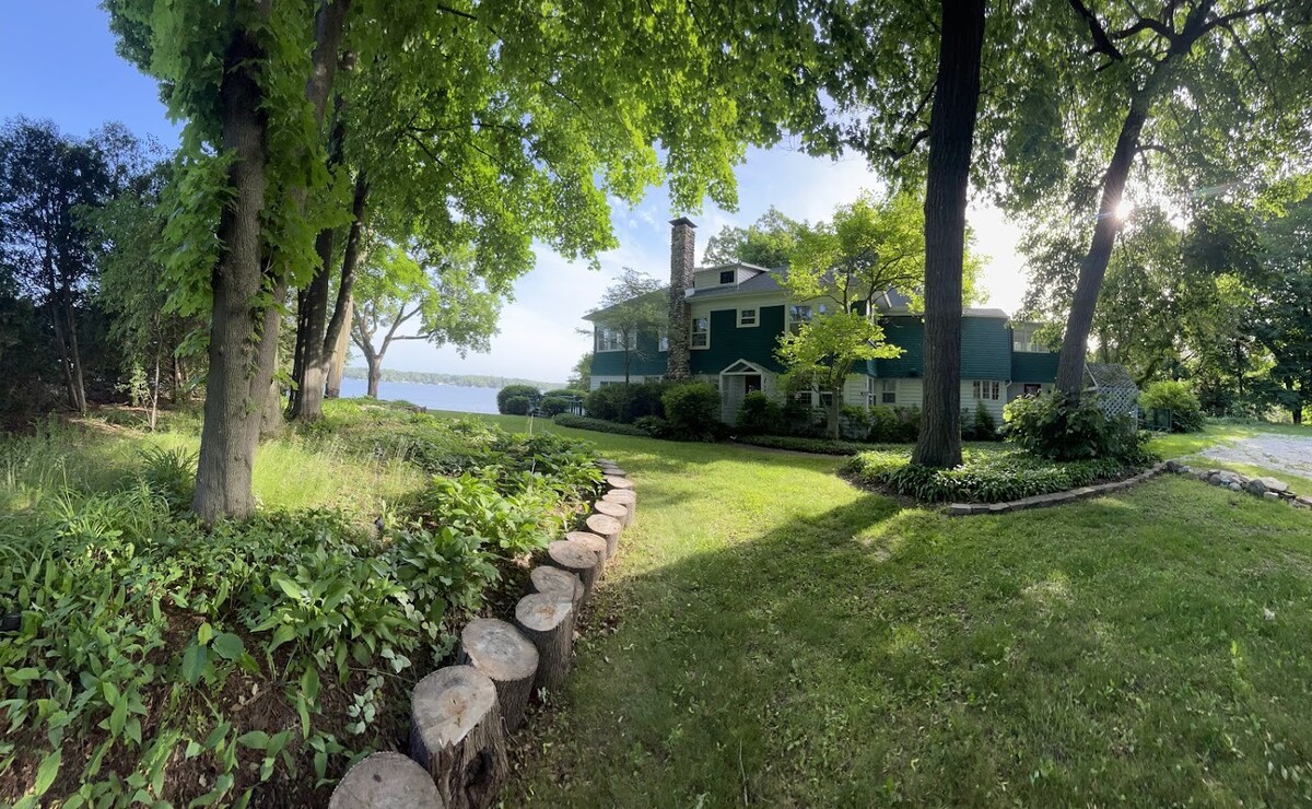 Enjoy Lake life on Delavan Lake