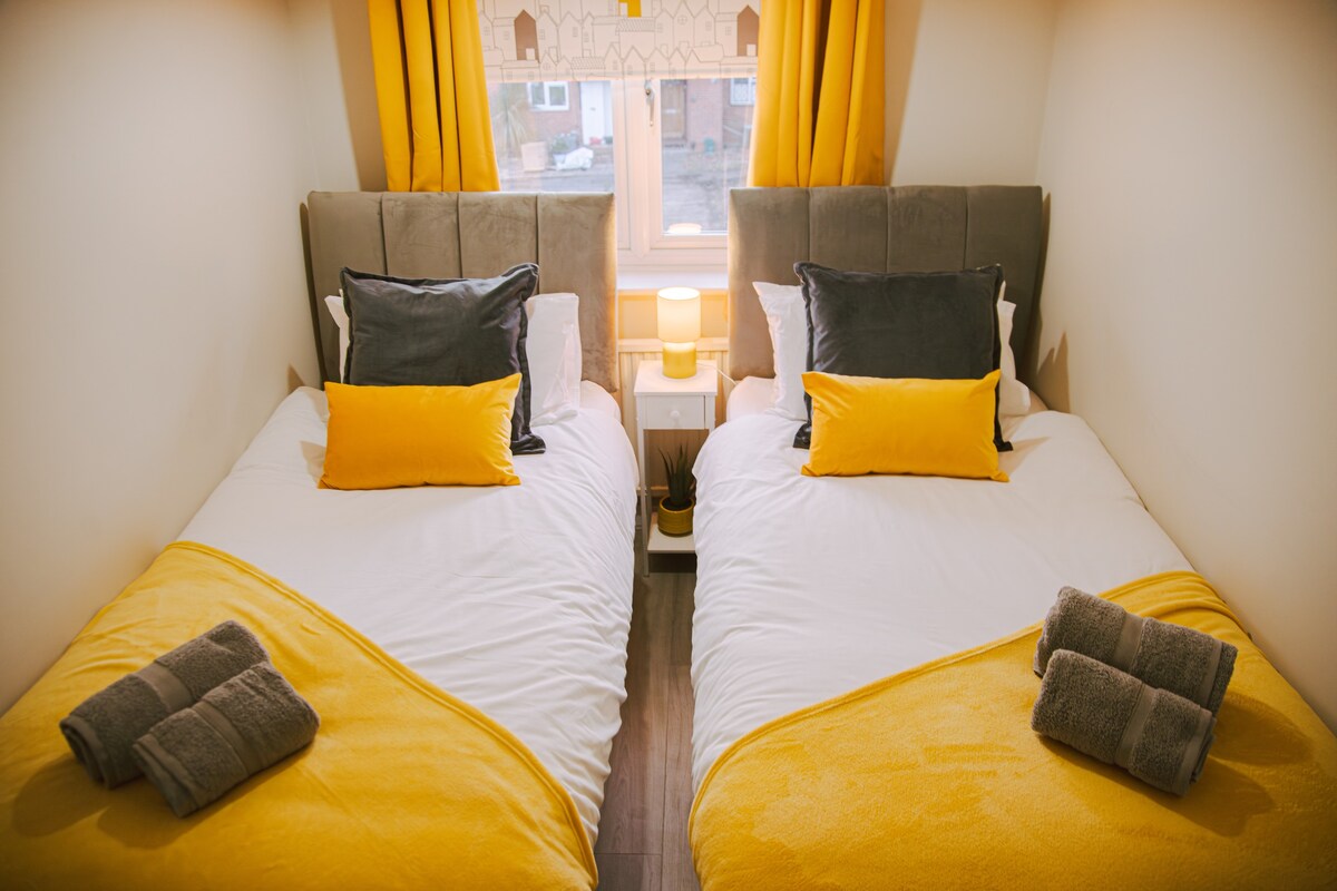 Lovely Three Bed home Uxbridge