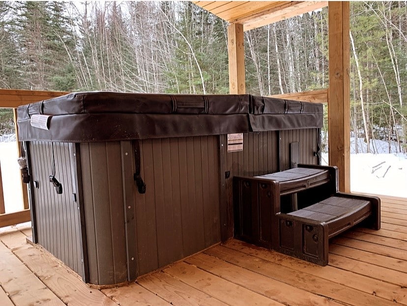 Free Range Country Cabin | Hot Tub