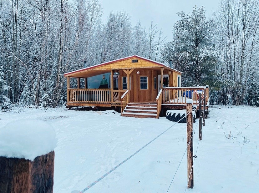 Free Range Country Cabin | Hot Tub