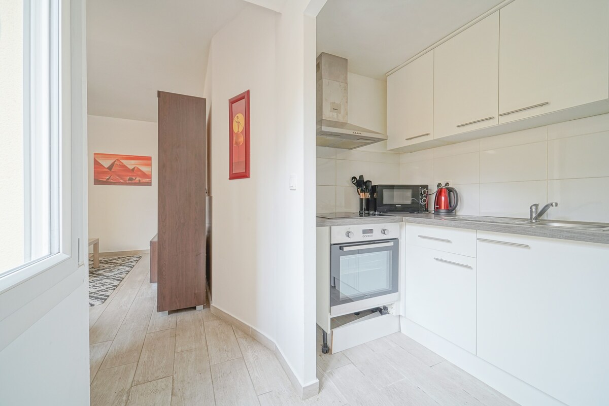 Doorman | Duplex 1BR Appt - Paris