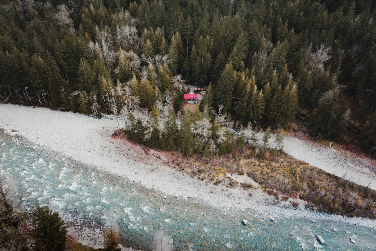 Ramblin 'Rose - Wild Lily Cabins