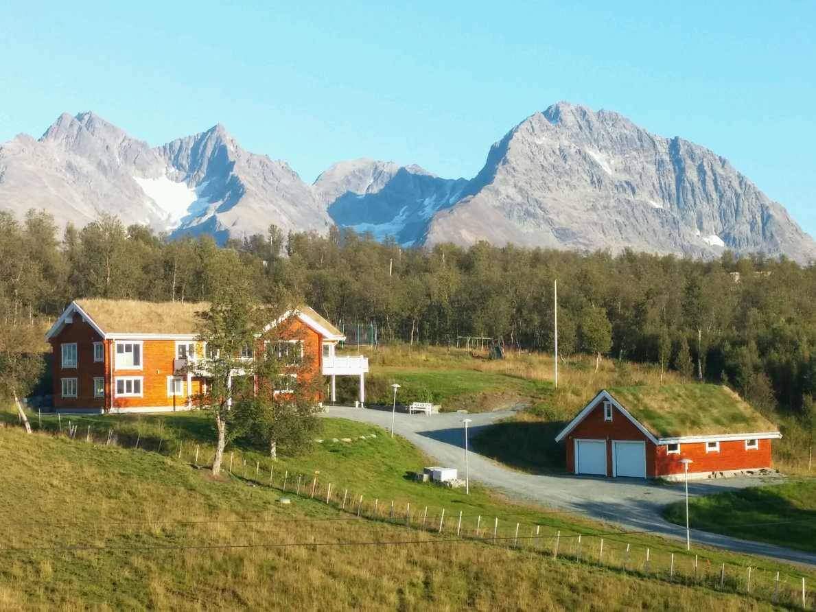 Laftet tømmerhus ved Lyngsalpene