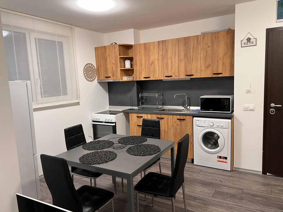 2 bedroom Apartment in Studentski Grad - B