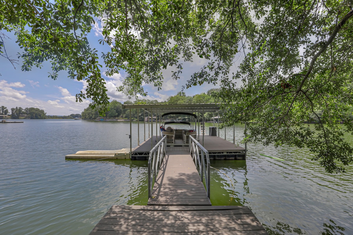 Just a short path to the lake! Private dock!