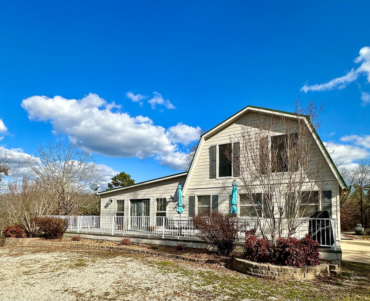 Roberts Carriage House Retreat