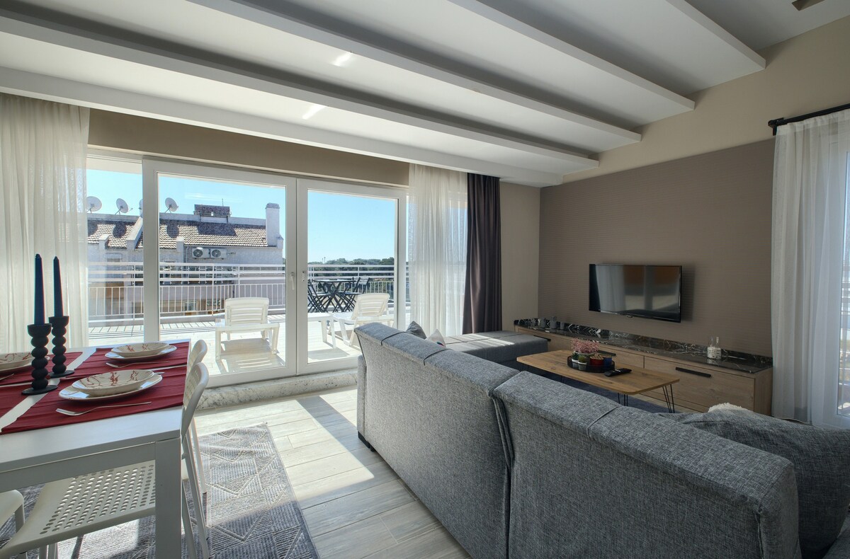 Altair - Exclusive Bright 1BR Condo w/ Terrace