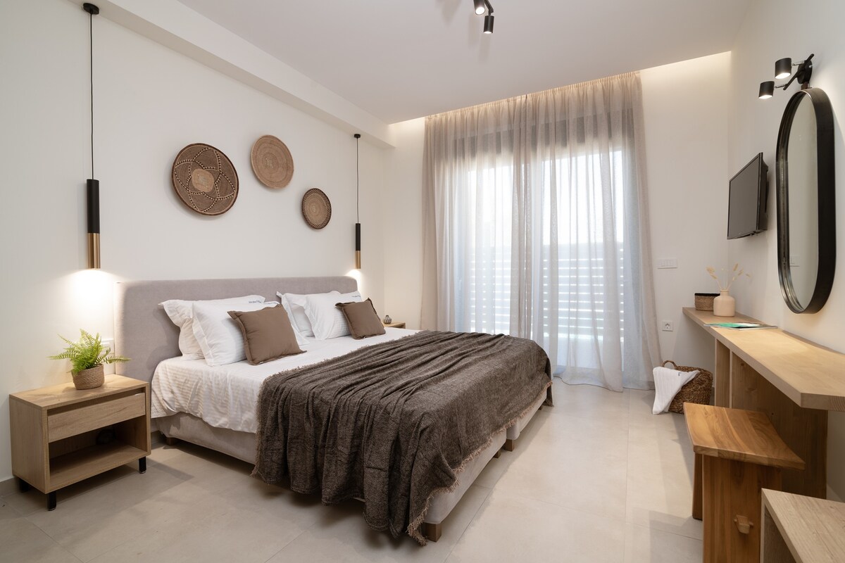 Alypius Luxury Villas - For up to 21 guests