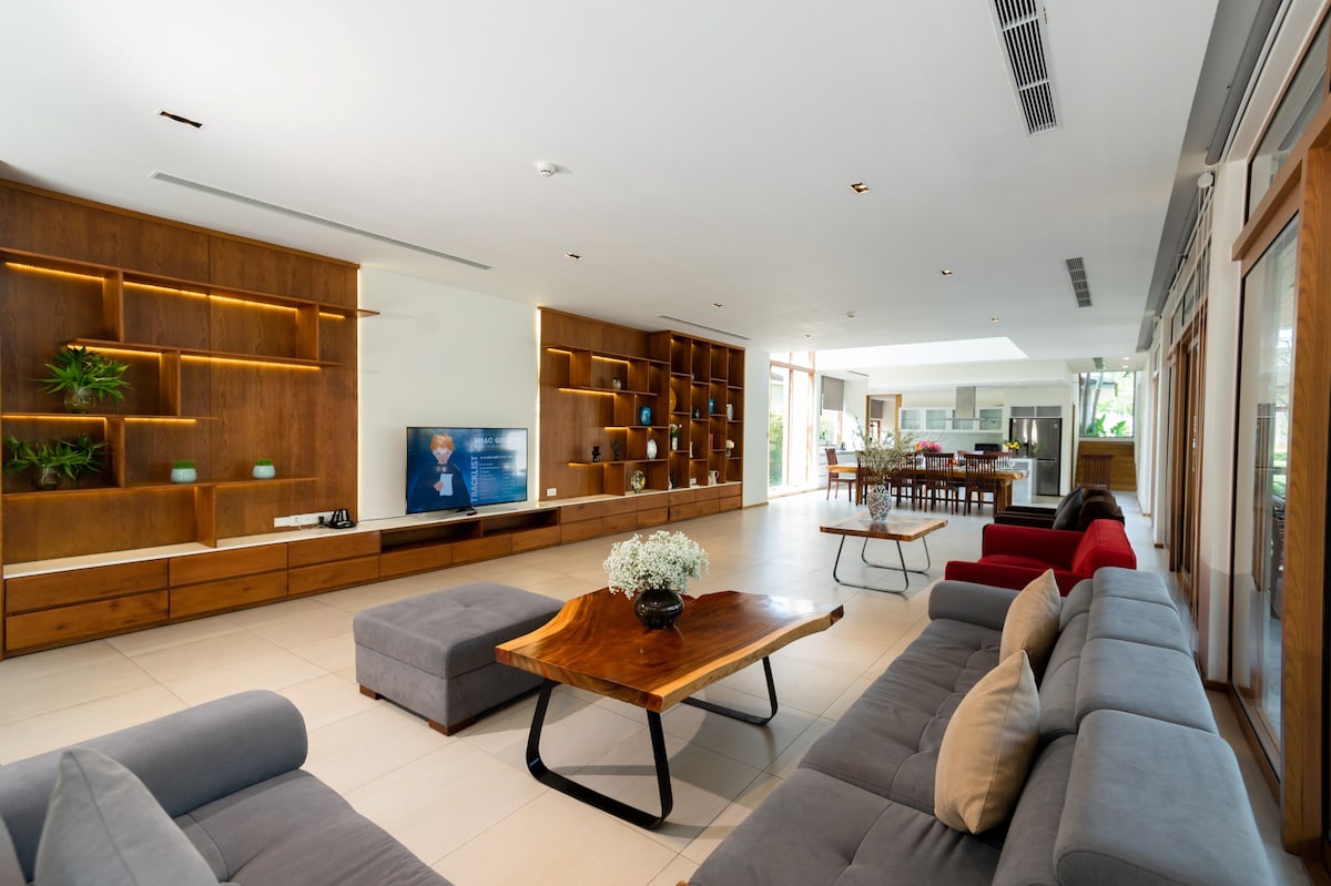 Modern Villa Getaway: Luxury Living at Da Nang