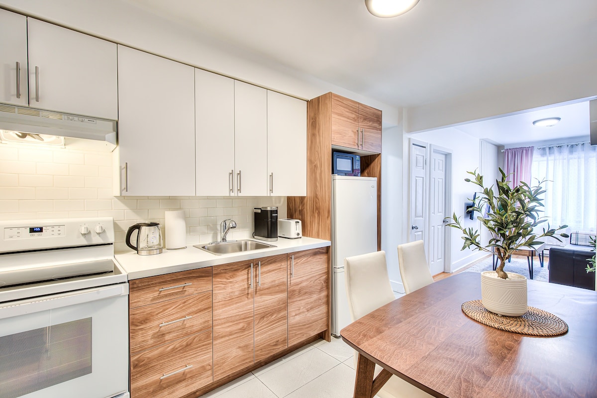 Stylish 1 Bedroom in Saint-Laurent