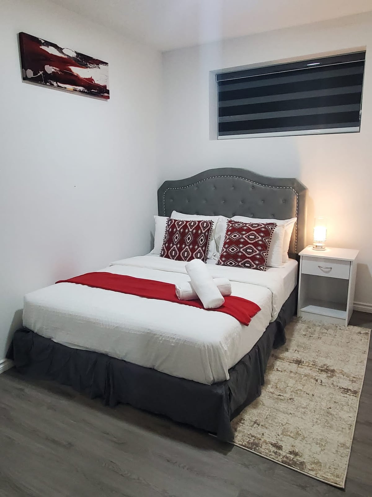 Beautiful Tranquil 1Bedroom Basement Suite