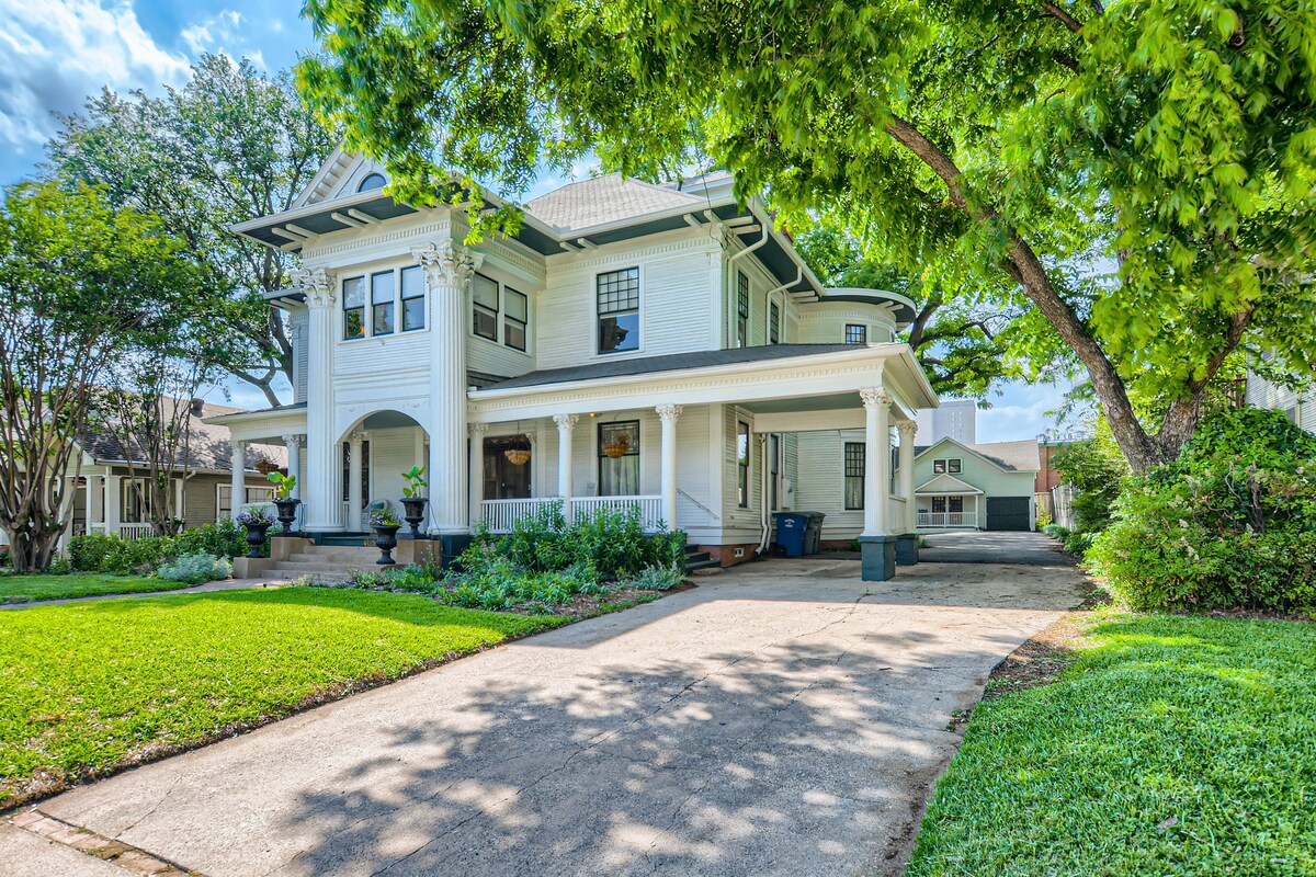 Historic Home W/ 6bed-8Baths