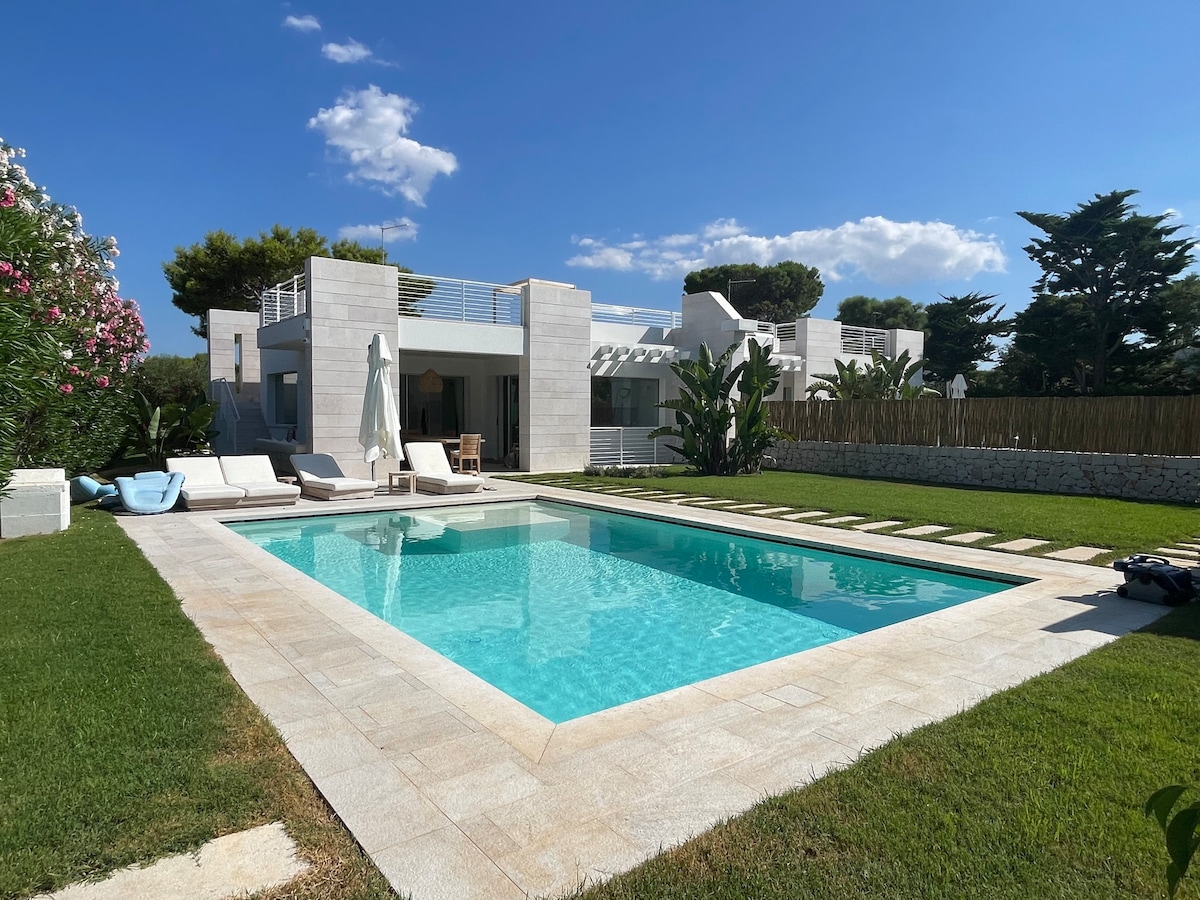 Villa Felice-Luxurious modern private pool villas