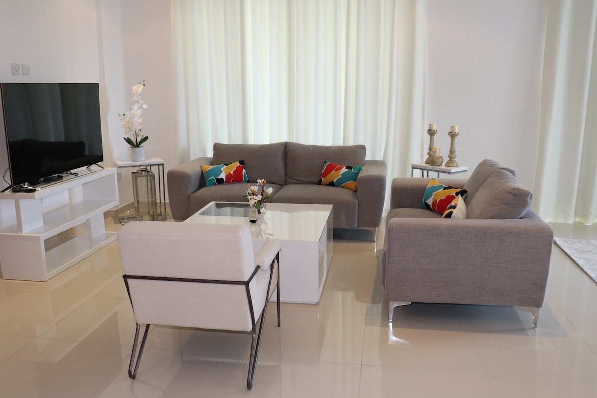 Almouj Muscat, Full Marina View Apartment