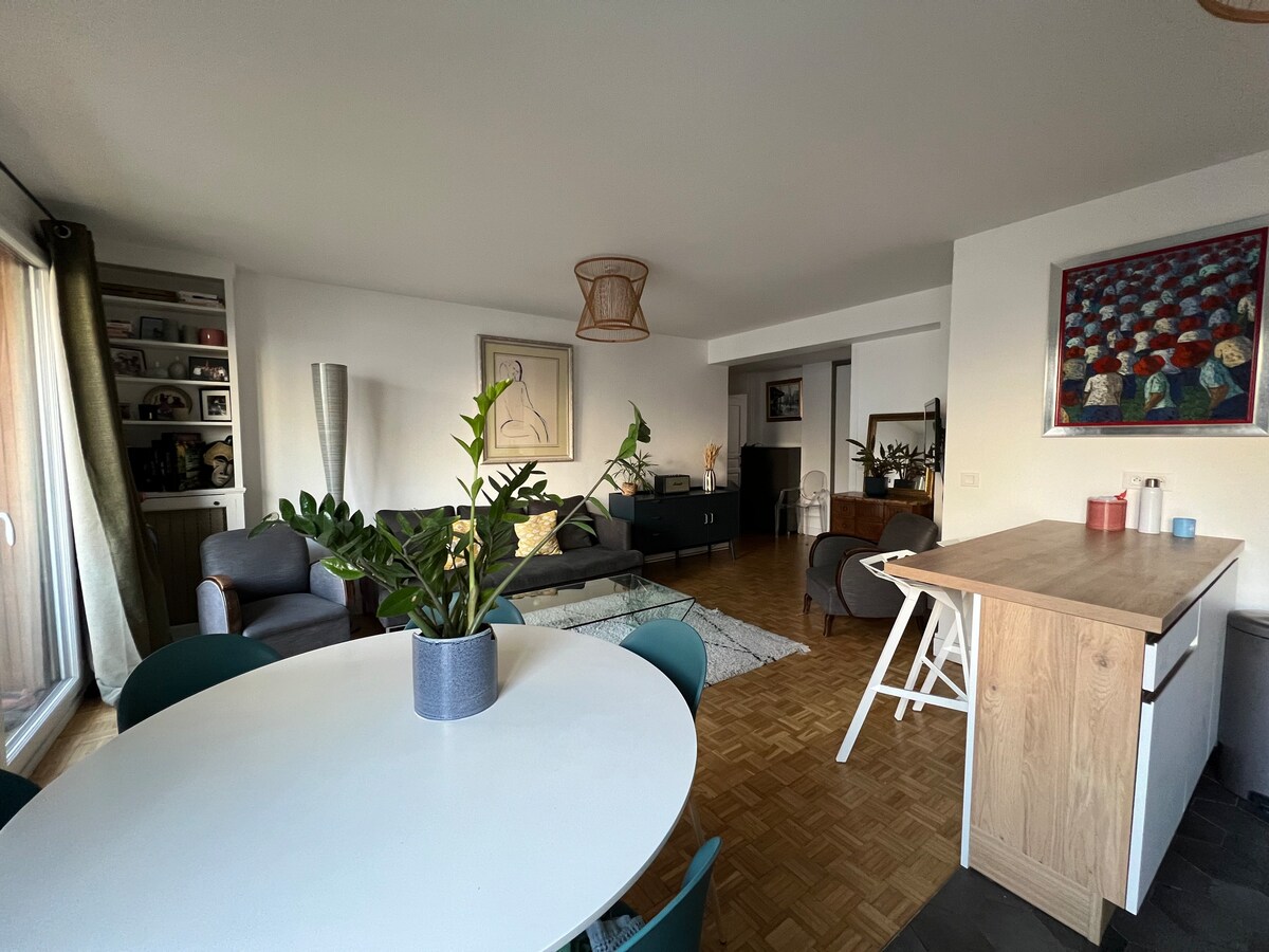 Appartement lumineux & spacieux à 1 min du métro