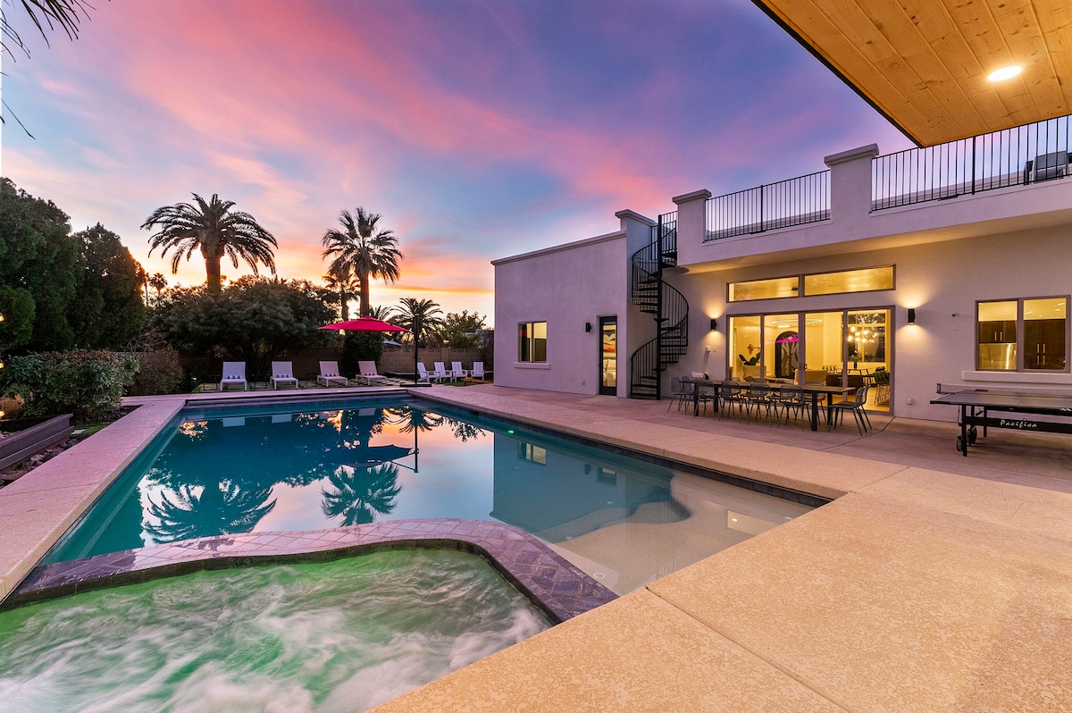 Paradise Villa: Modern Luxe Home