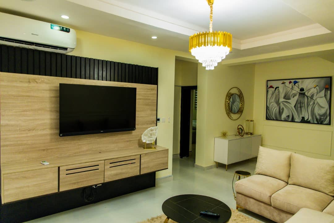 Quiet Executive Living in Lagos (w/ Pool, Gym)