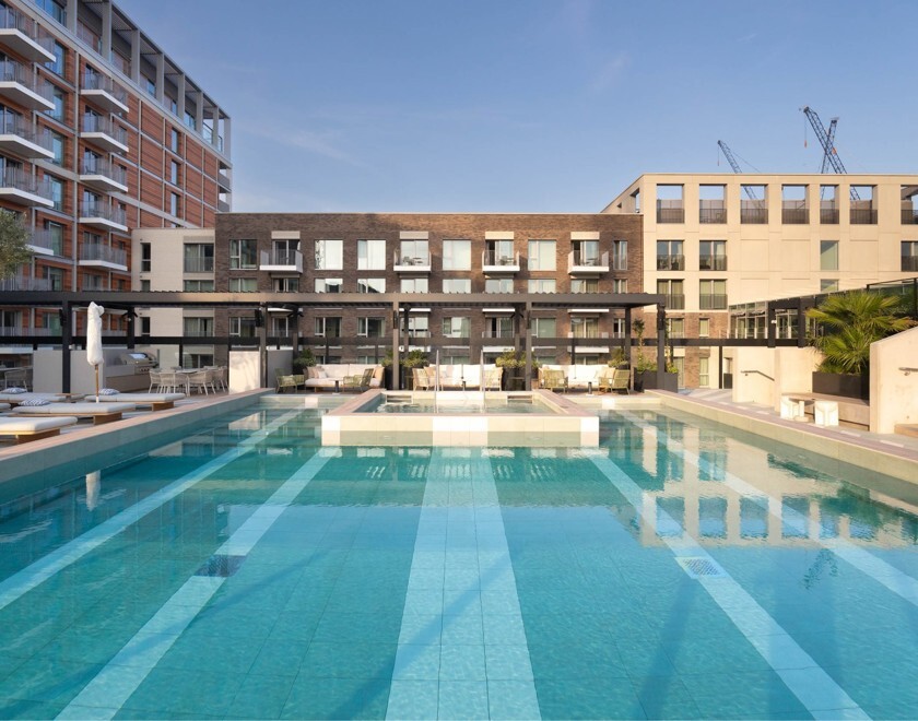 Stunning 2 bed in Battersea w/ pool, gym & rooftop