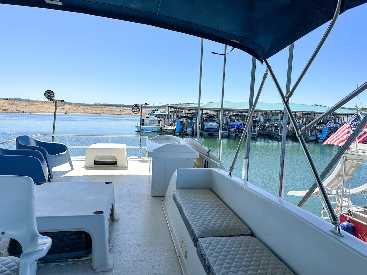 Houseboat on Lake Travis w paddleboard & kayak!