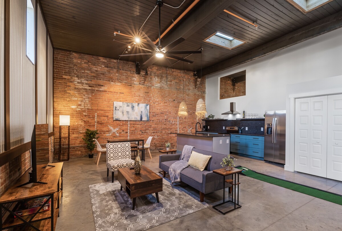 Twin Lofts Haven: Sleeps 14 guest!