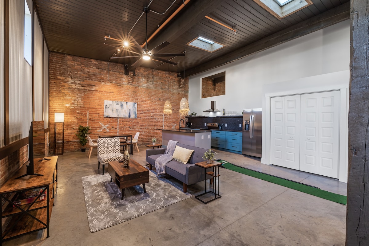 Twin Lofts Haven: Sleeps 14 guest!