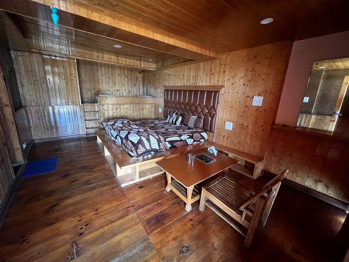 Deluxe Room / Dak Bangla Cottage