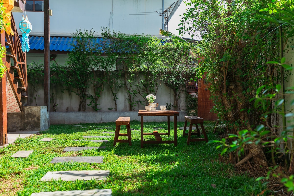 Cozy Garden Villa Thapae Gate Warorot Market