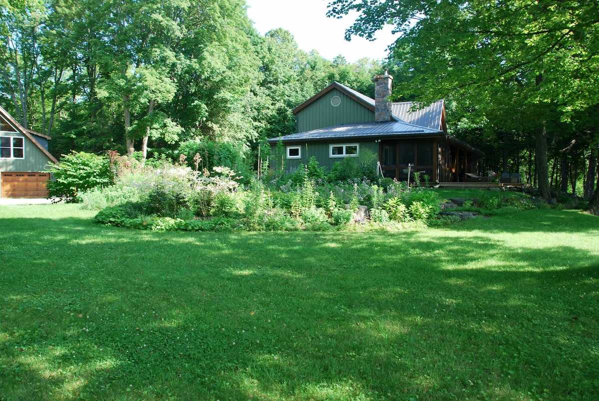 Lakefront Oasis in Bobcaygeon