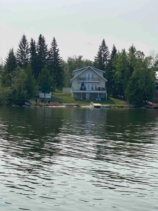 Remi Lake Cottage & Co