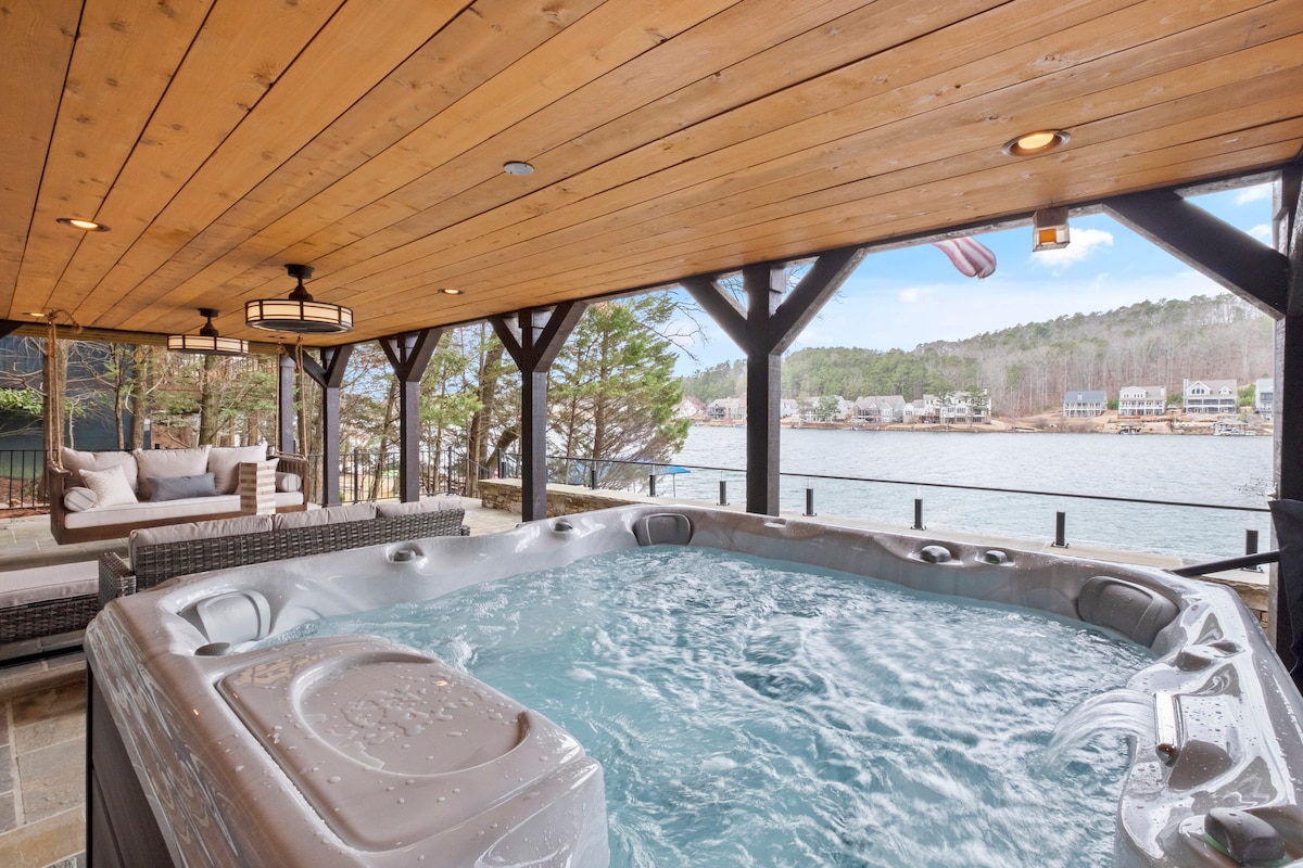 Luxury Lakefront Retreat w/ Hot Tub!