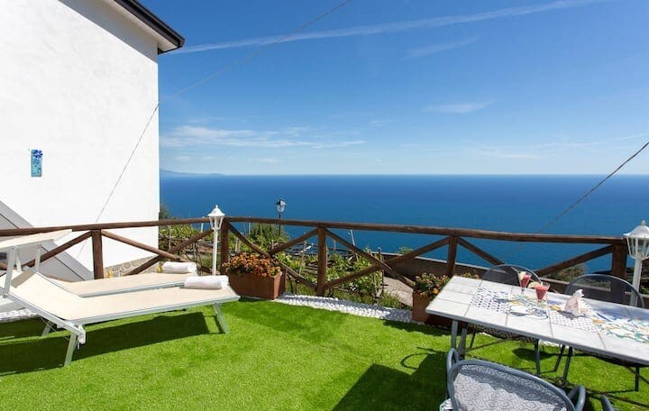 「Perla d 'Amalfi」度假免费日光浴室和停车场