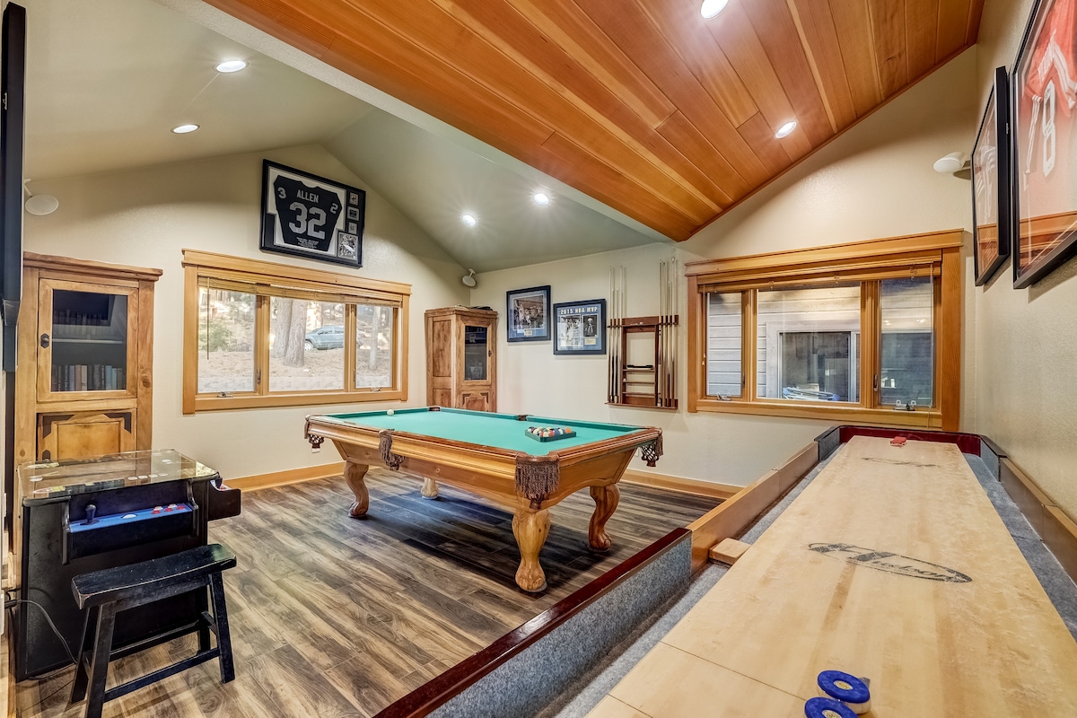 On Tahoe Time - Pets + Pool Table + Game Room