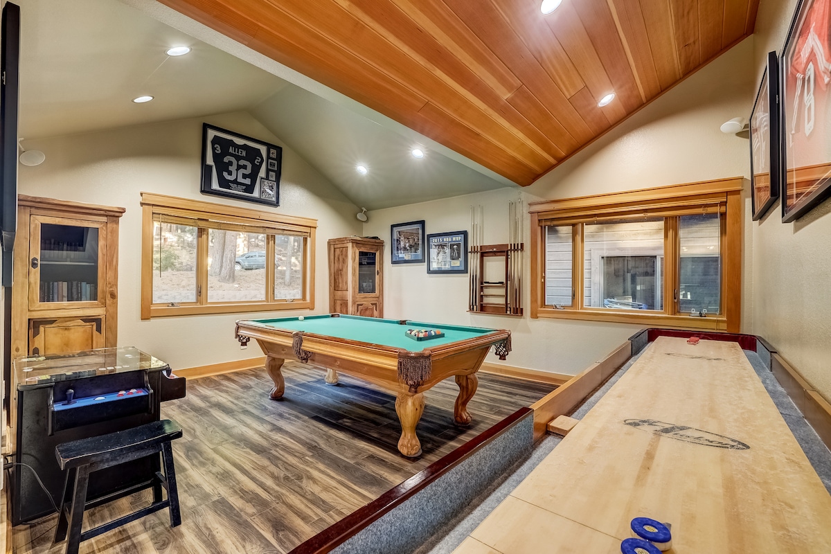 On Tahoe Time - Pets + Pool Table + Game Room